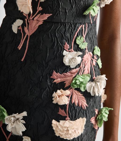 SLEEVELESS COCKTAIL DRESS